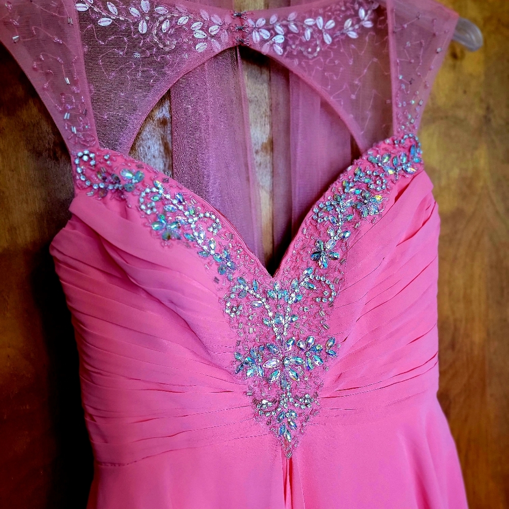 Beautiful Coral Bing dress
